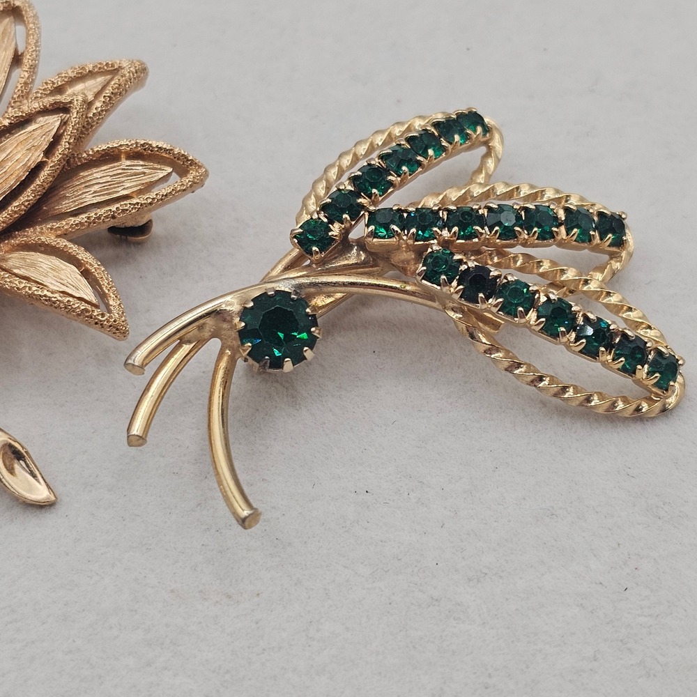 Vintage Rhinestone Brooch Lot of 2 Gold Tone Leaf Green Floral Spray Pins - Picture 10 of 12